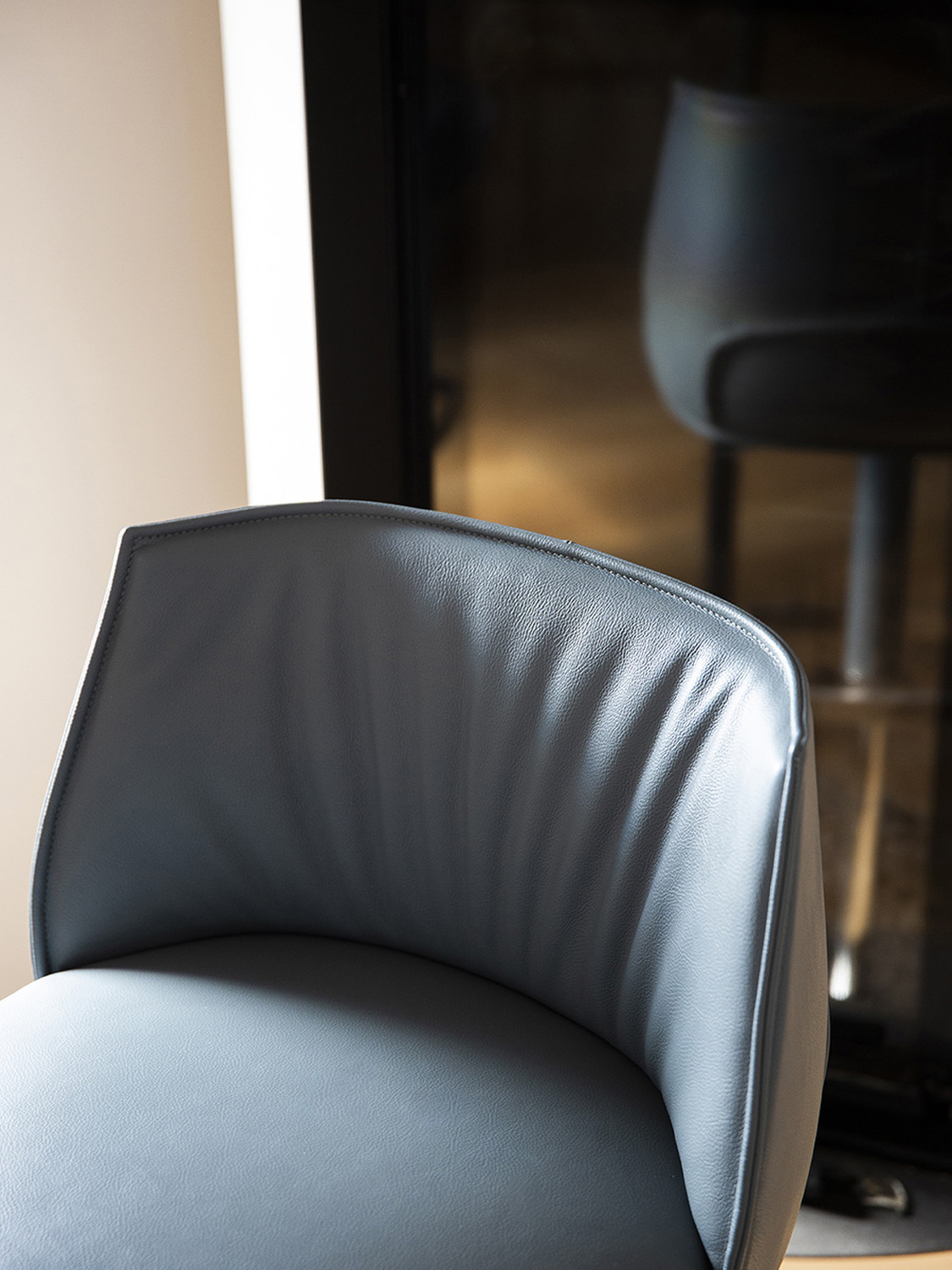 02 archibald stool steel