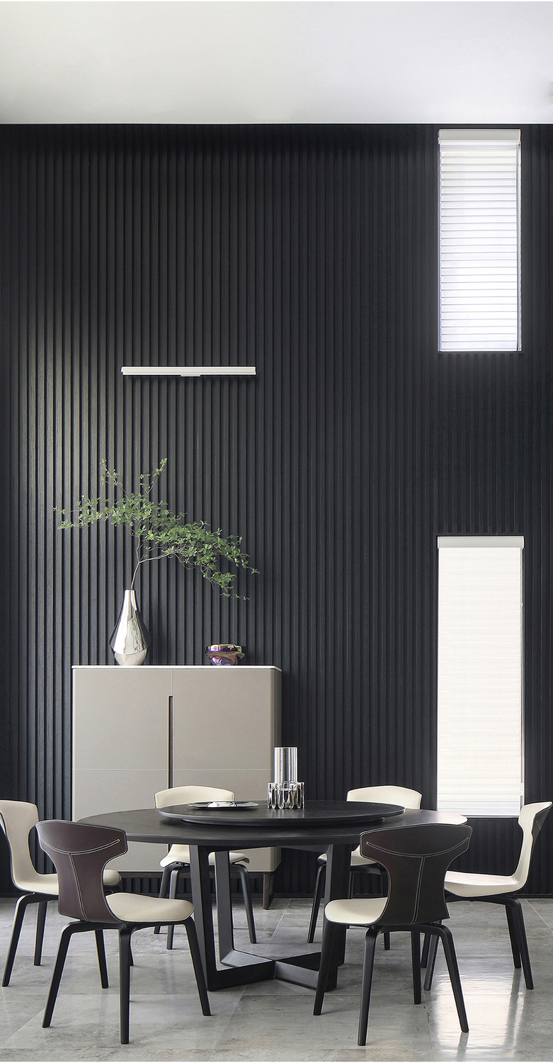 Bolero | Tisch mit Lazy Susan Runder Tisch Bolero mit Drehteller von Poltrona Frau, Massivholz und elegante Details, italienische Handwerkskunst.