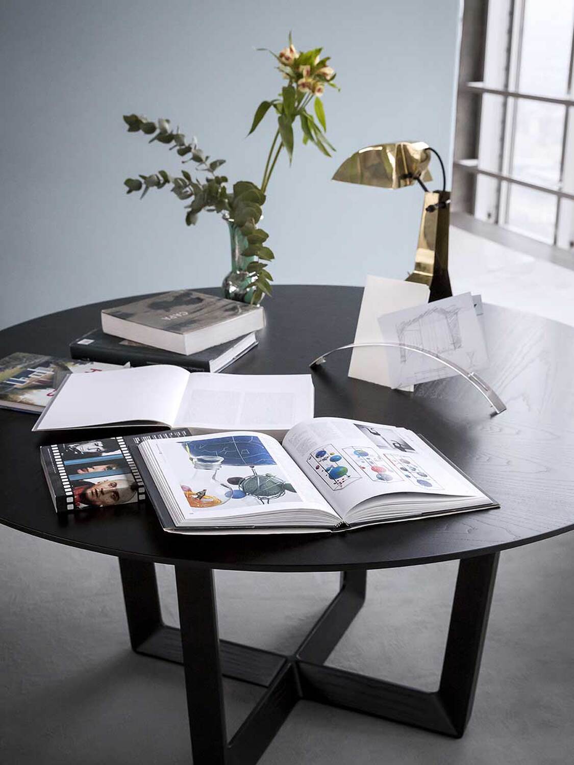 02 bolero round table