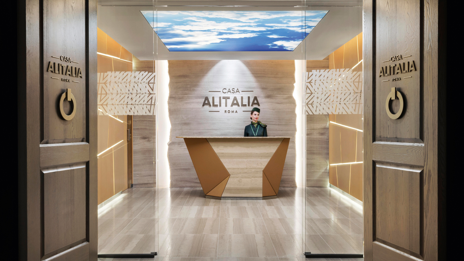 Casa Alitalia 布魯塞爾國際機場Poltrona Frau的Bay Lounge與Cove座椅,採用Pelle Frau®包覆,體現義大利工藝。