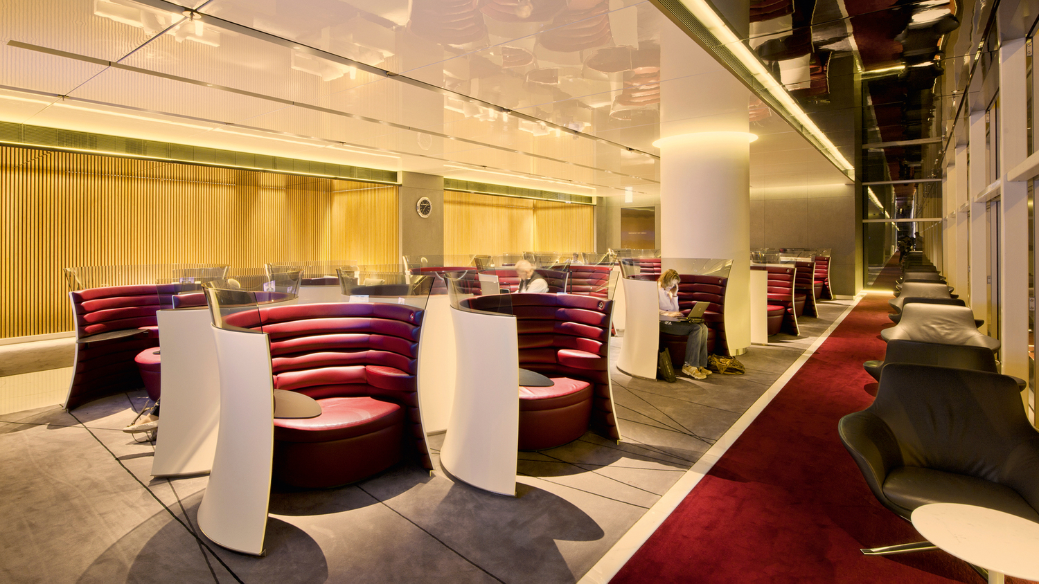 ANTEPRIMA Cathay Pacific