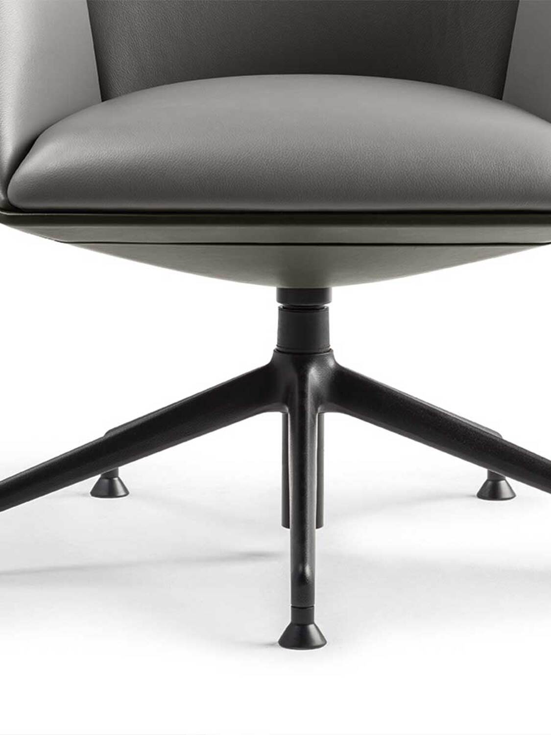 09 cercle visitor chair