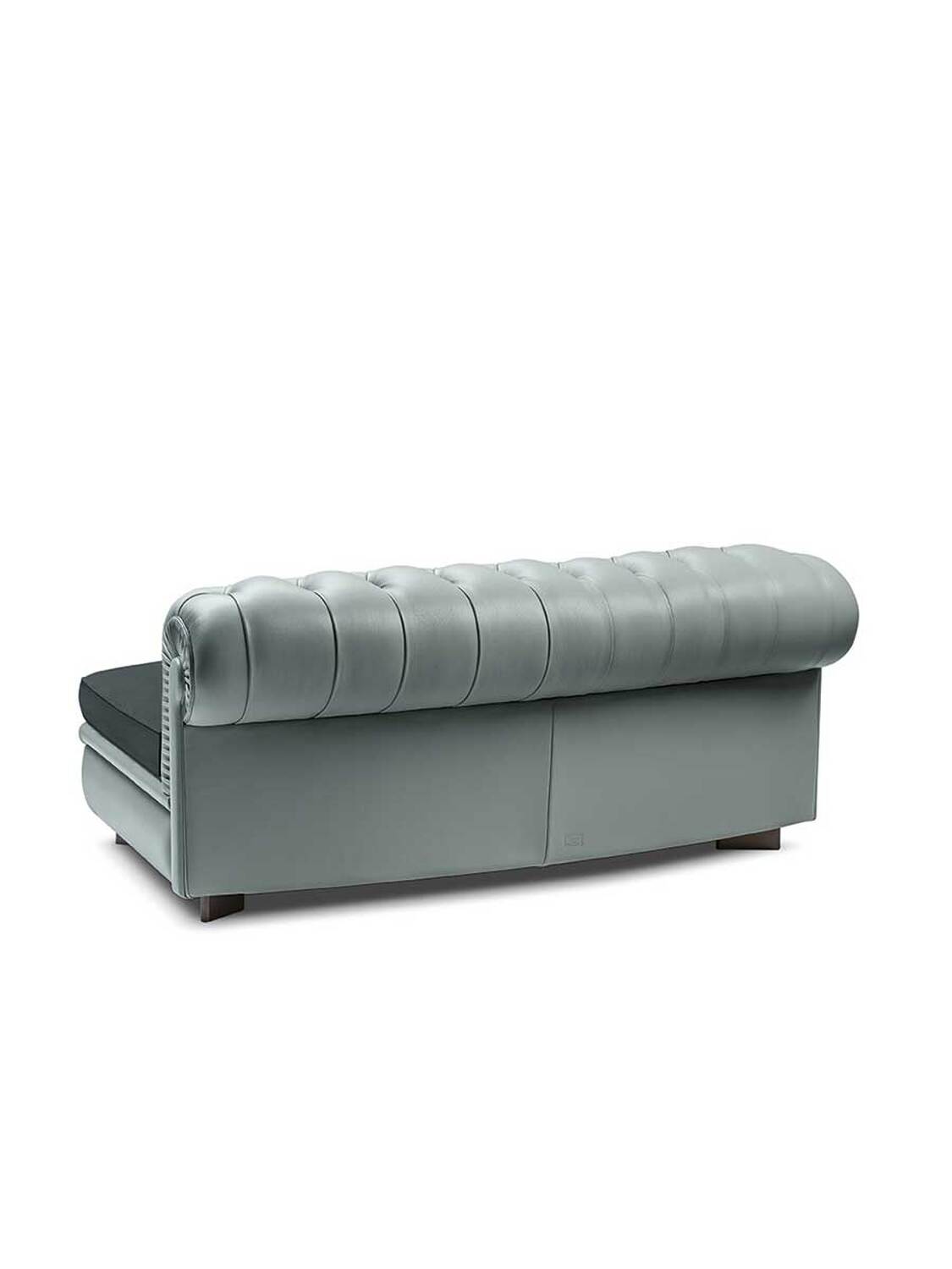 18 chester line sofa