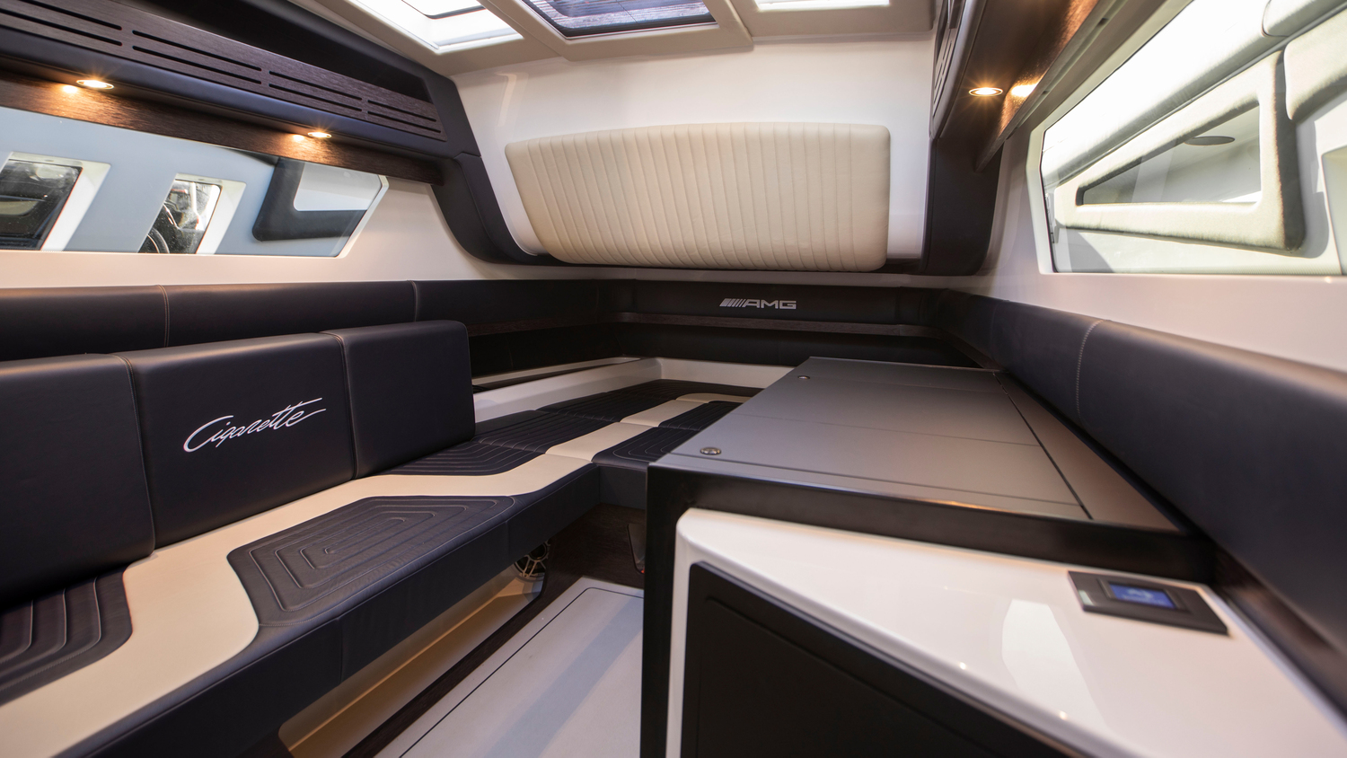 01 cigarette 01 cigarette