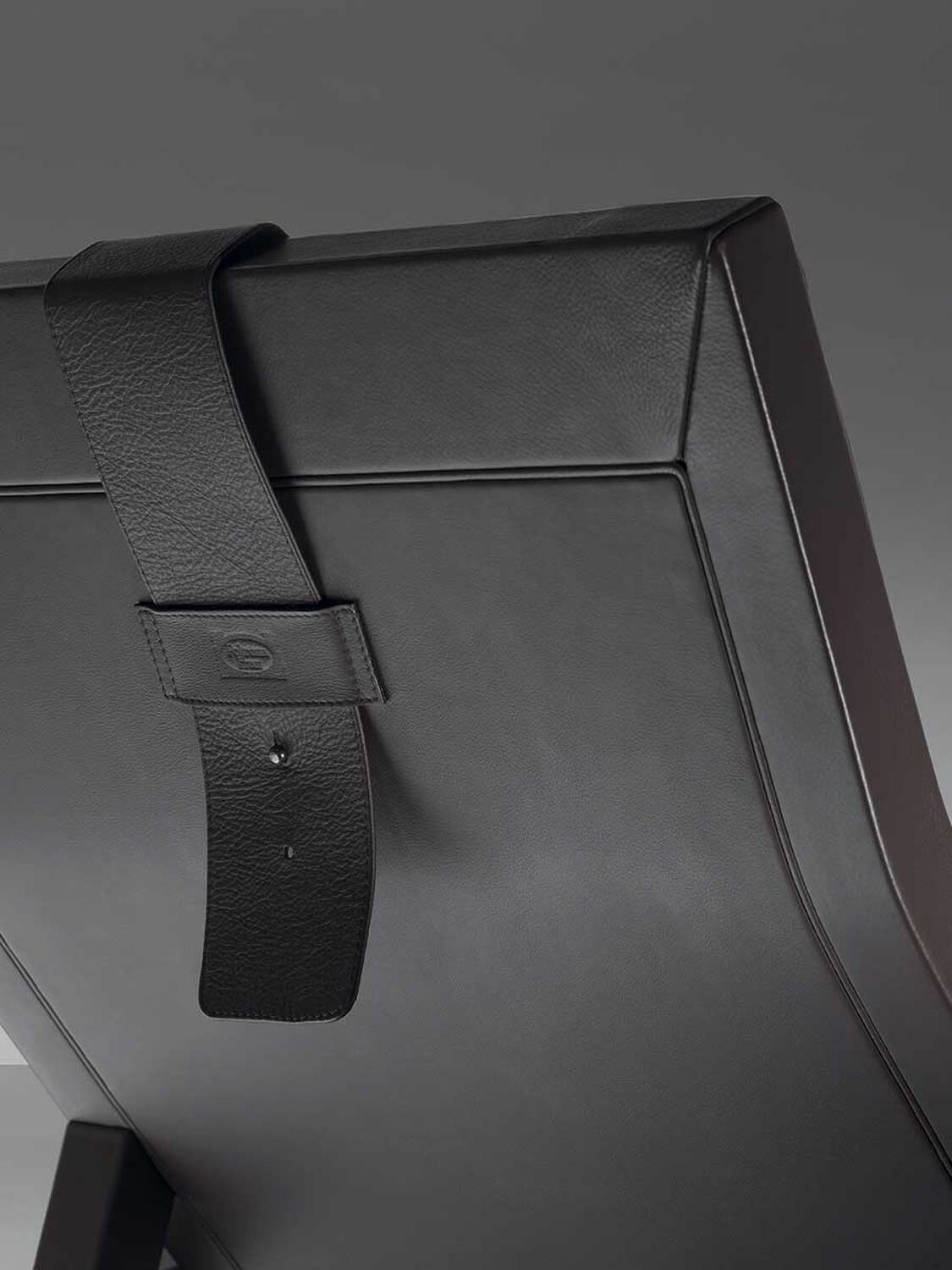 04 dondo rocking chair