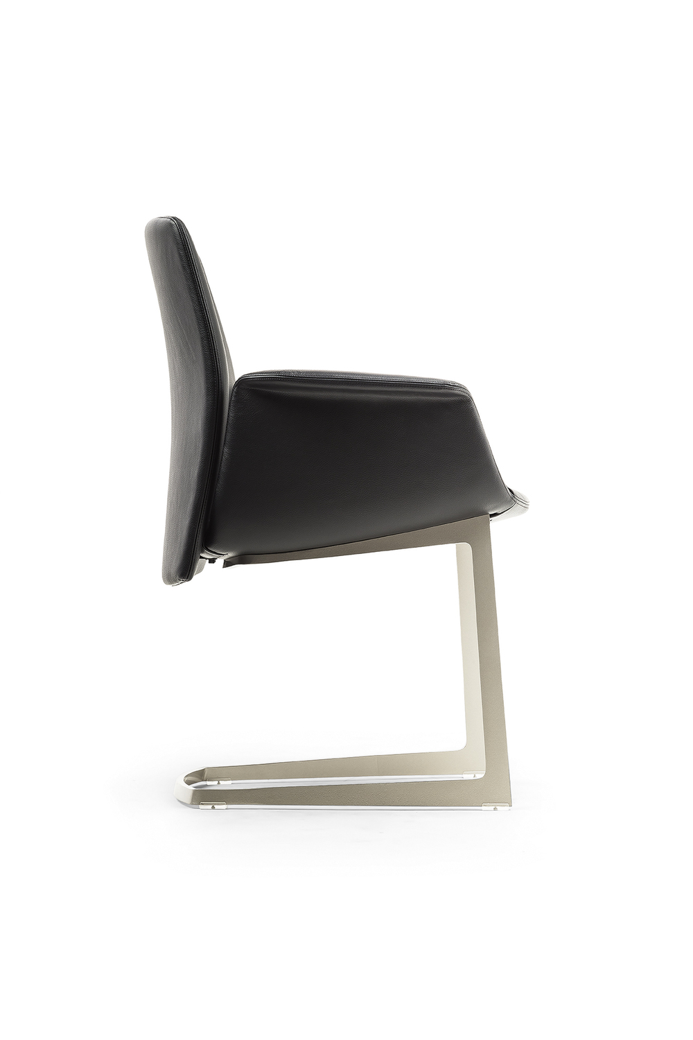 06 downtown conference cantilever chair