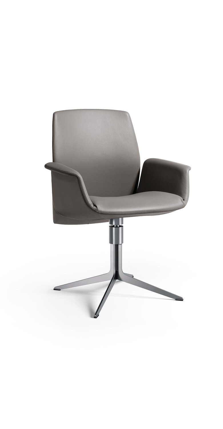 Downtown Conference Swivel 4 Spoke | 扶手椅 Poltrona Frau Downtown Conference Swivel 4 Spoke 扶手椅:采用 Pelle Frau® 皮革与旋转底座设计,融合优雅、人体工学与意大利精湛工艺。