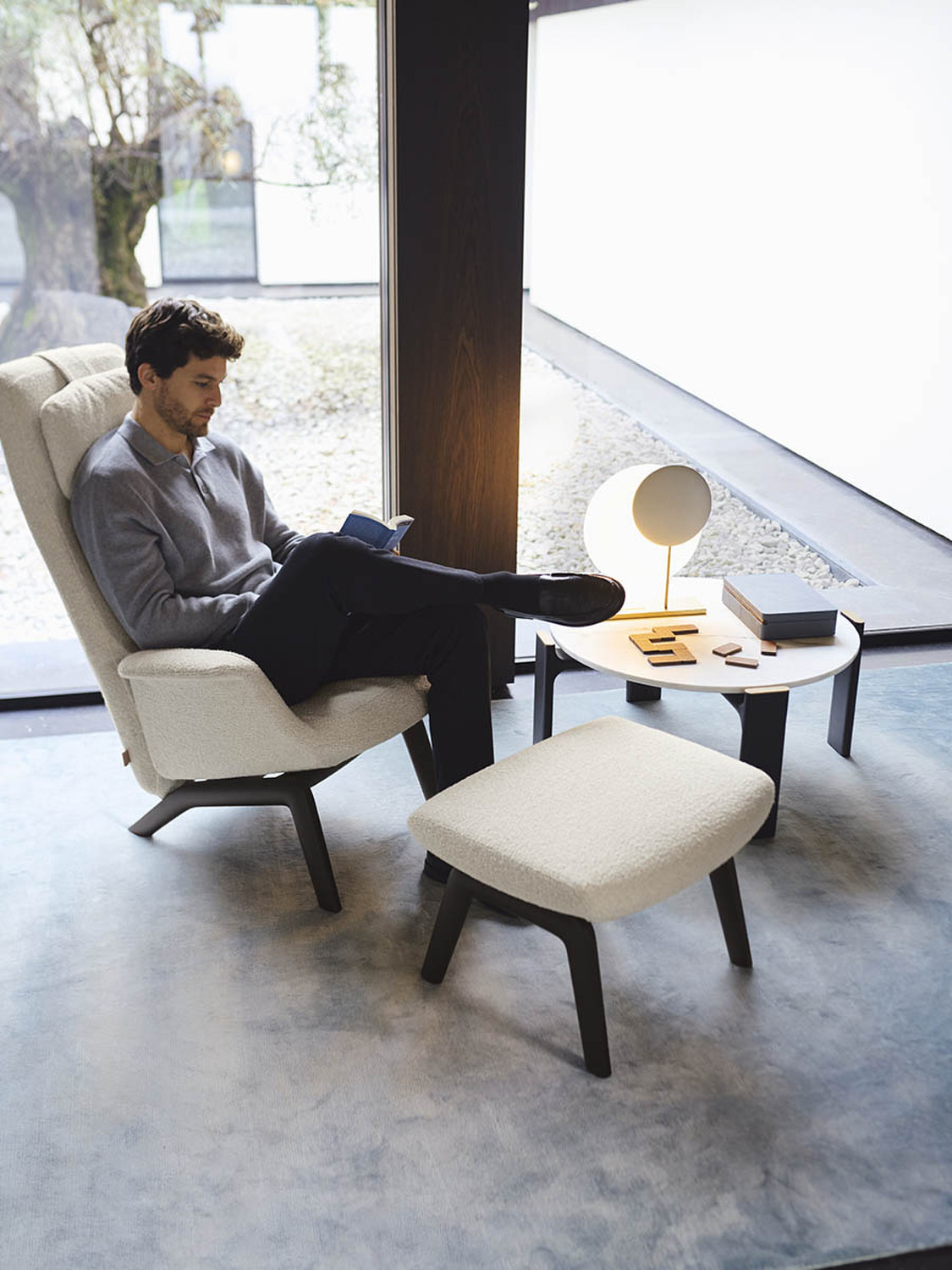 07 downtown lounge armchair