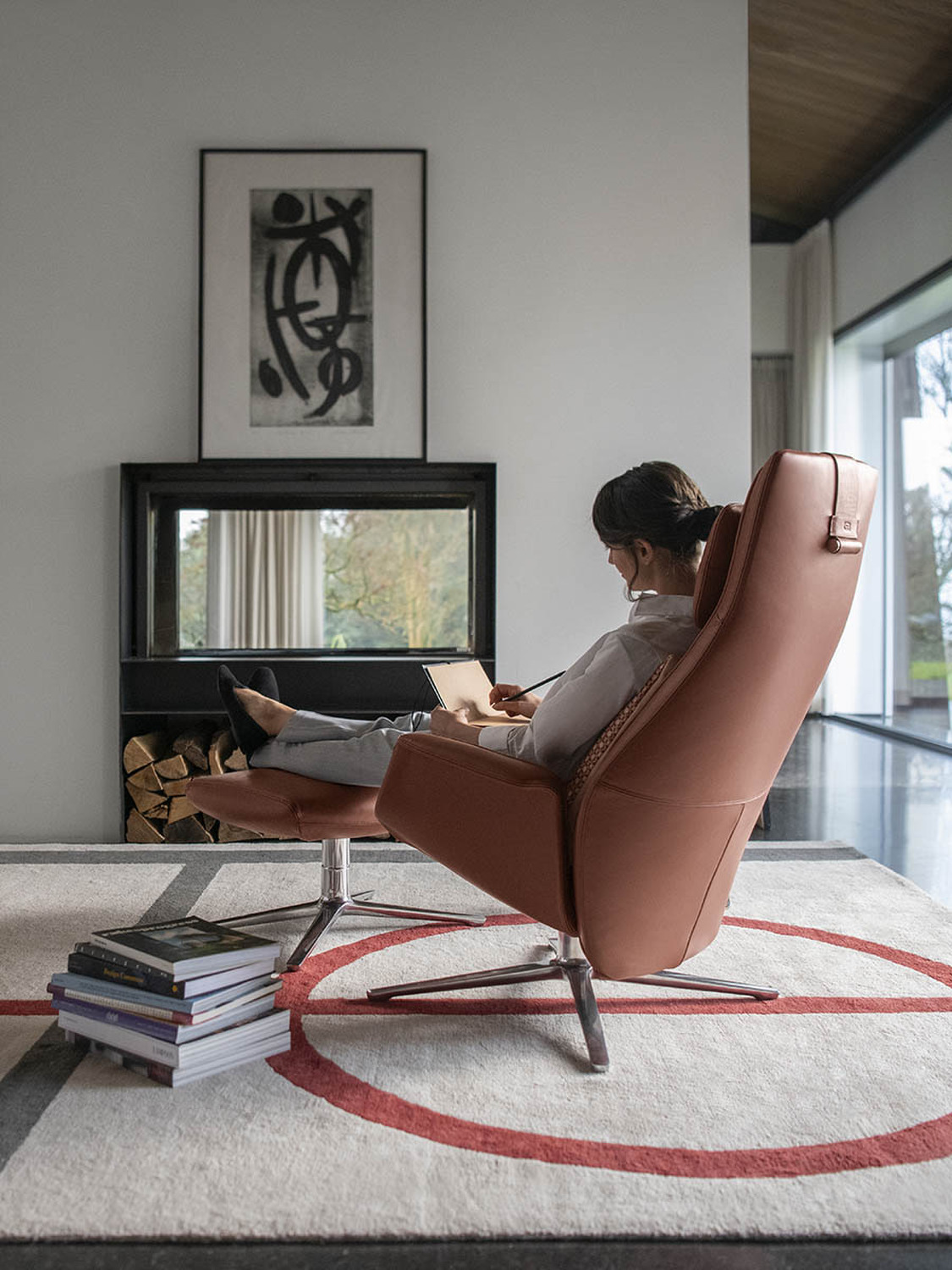 10 downtown lounge armchair