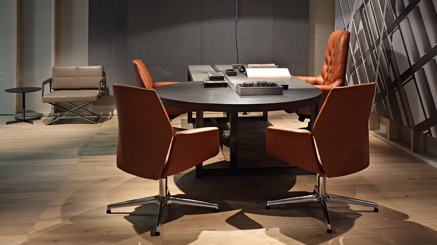 01 downtown visitor chair