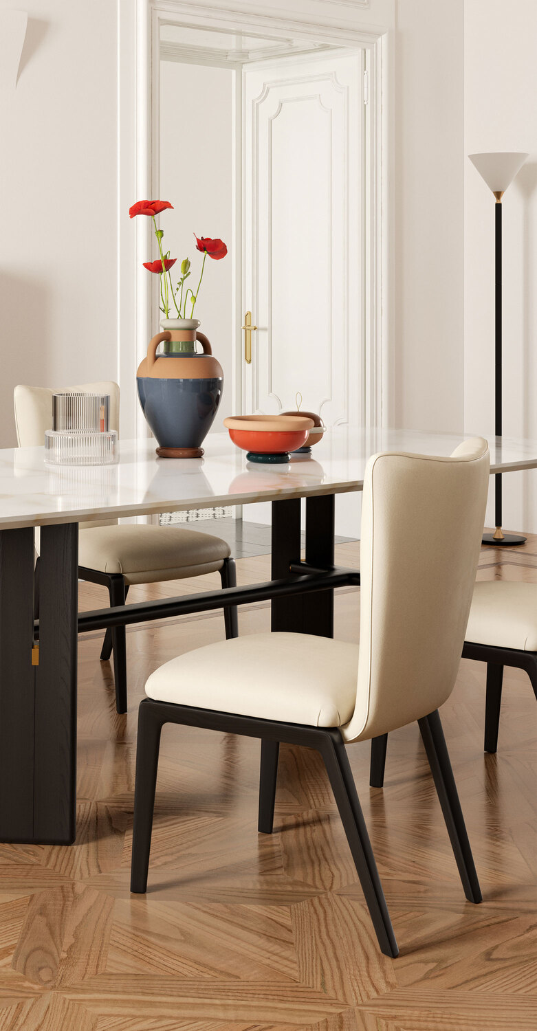 Poltrona Frau DUO餐椅，高靠背，丰富填充，Pelle Frau®真皮包覆，实心白蜡木腿，意大利工艺卓越