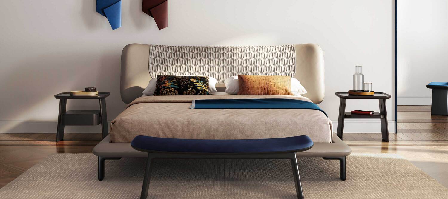 DUO | 床头柜 Poltrona Frau的DUO床头柜,实木打造,精美饰面,展现意大利的优雅风范。