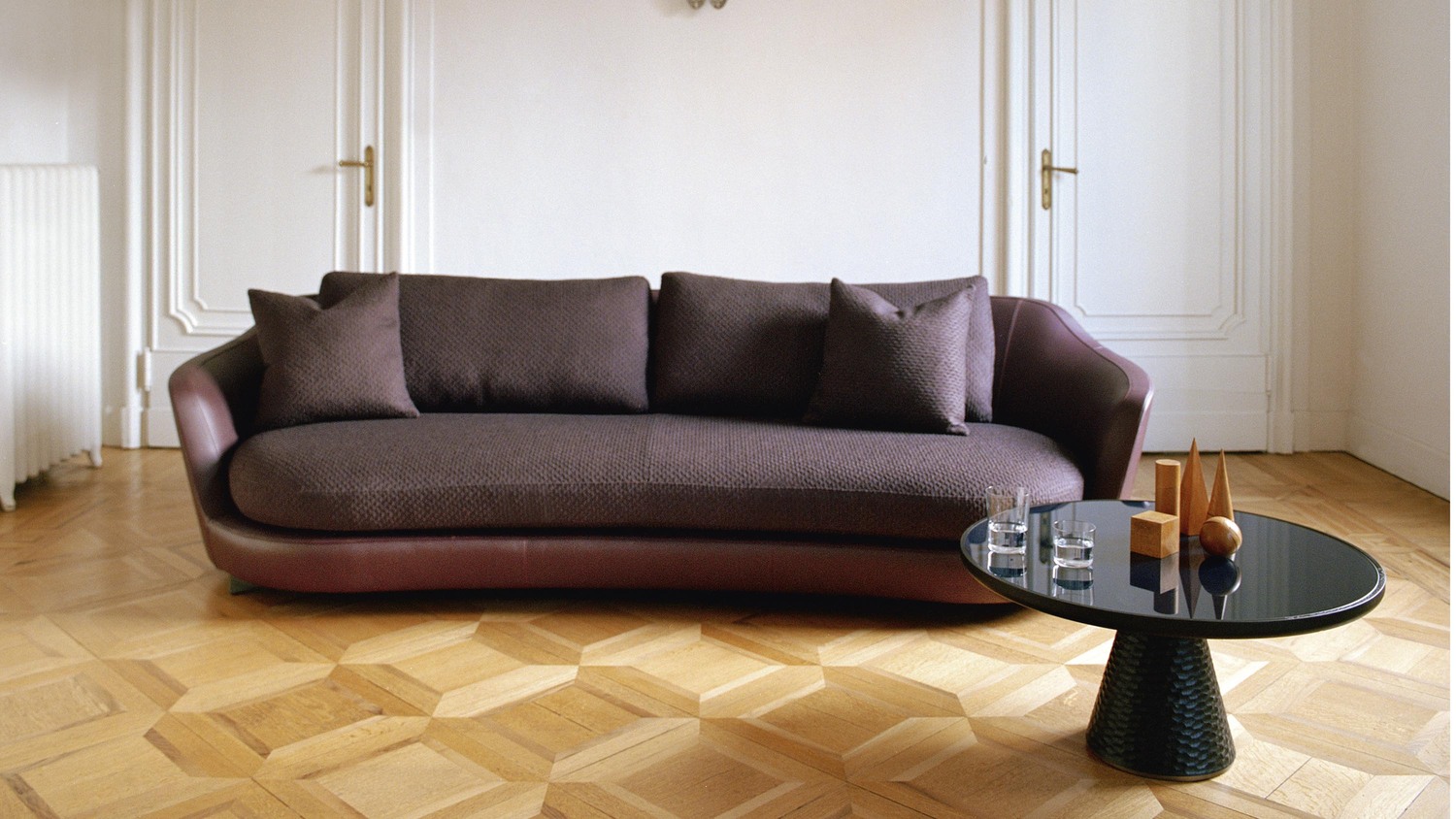 01 duo pedestal table