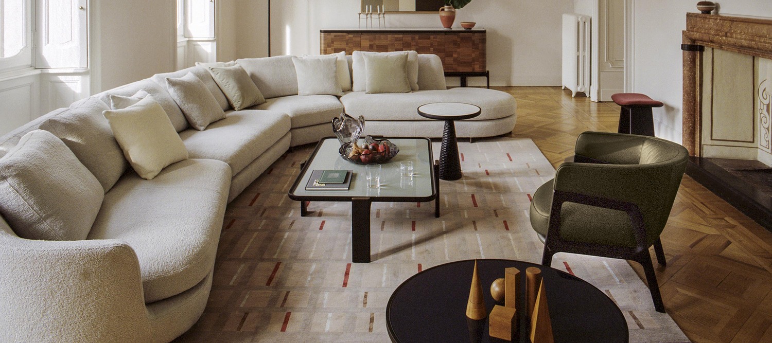 DUO | 沙发 Poltrona Frau的DUO沙发,模块化设计,采用Pelle Frau®或织物包覆,具有曲线优雅的设计。