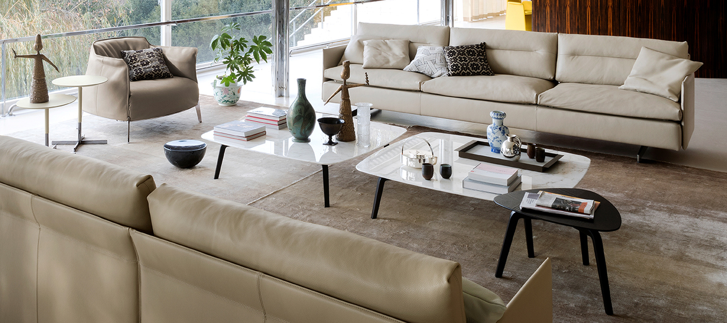 Fiorile | 小桌  Poltrona Frau的Fiorile桌,木質結構,線條現代且靈活。