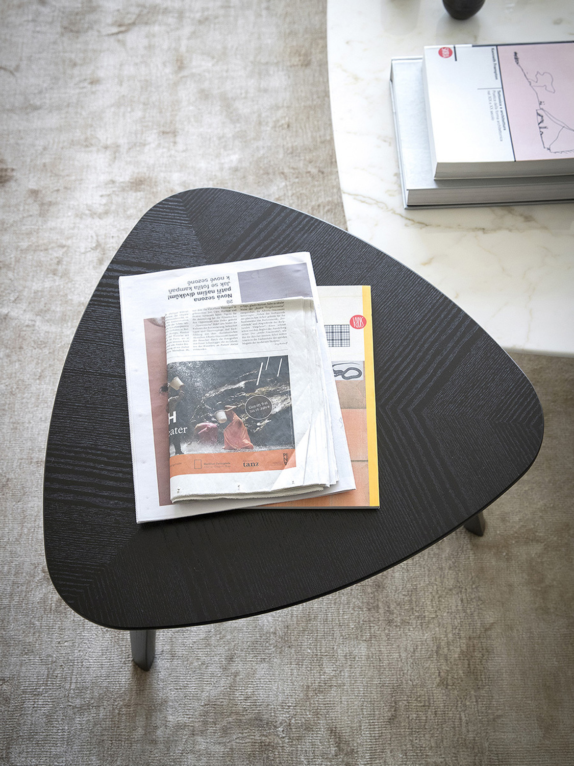 07 fiorile triangular small table