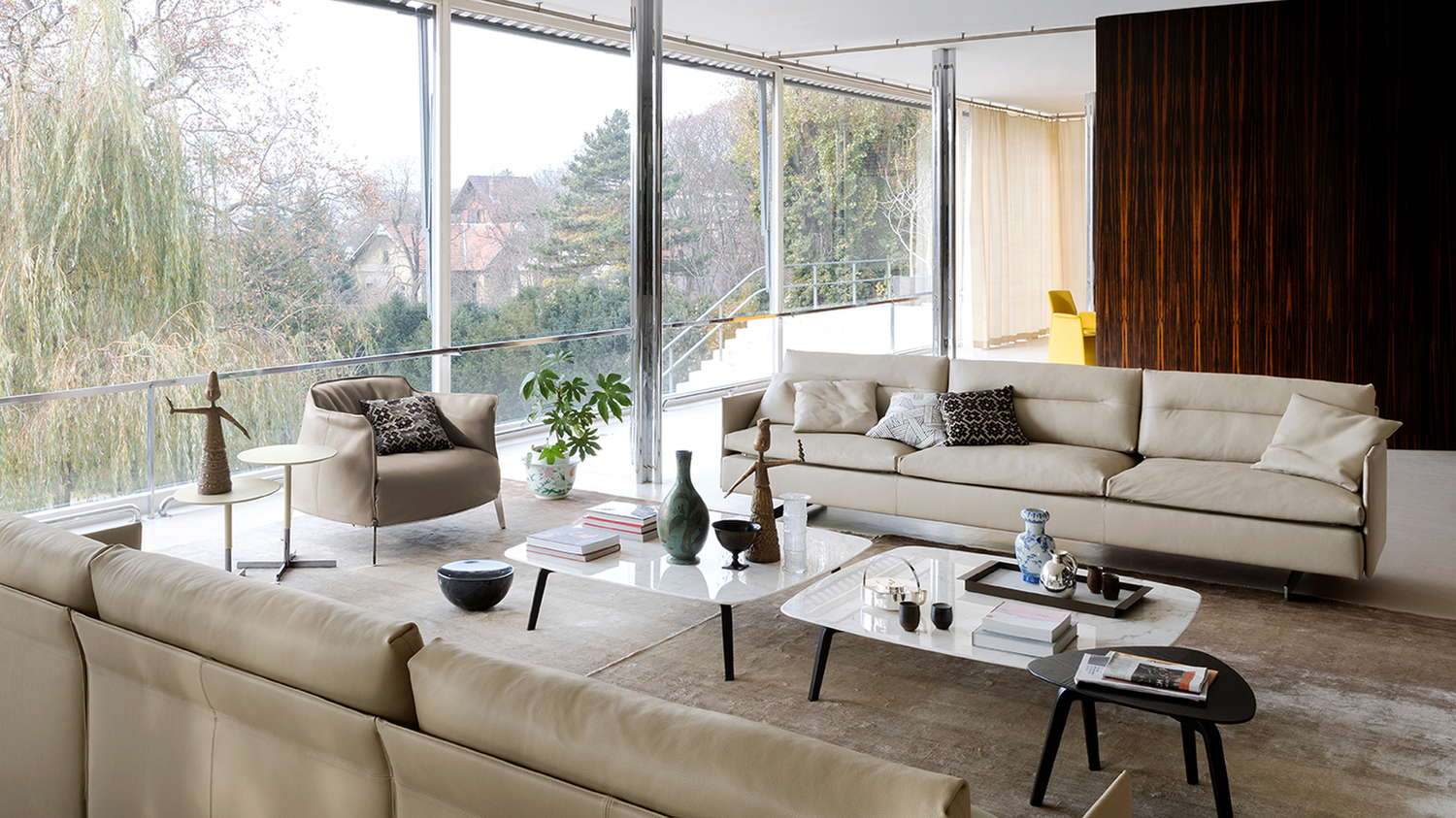 03 fiorile triangular small table