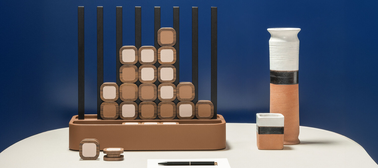 Games collection | 连接 4 Poltrona Frau的Games Forza 4系列,木制棋盘游戏,具有精致的意大利设计。