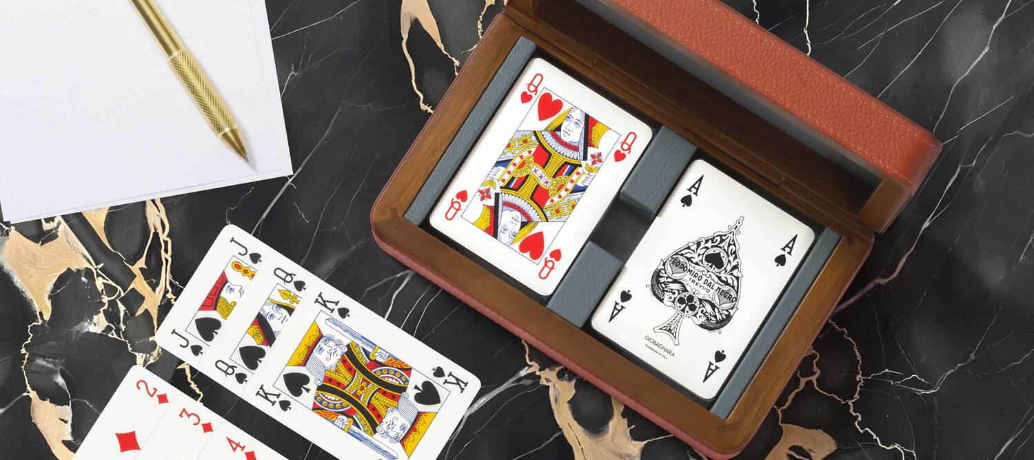 Games collection | 扑克牌木盒 Poltrona Frau Games系列木質撲克牌盒,精緻工藝設計。