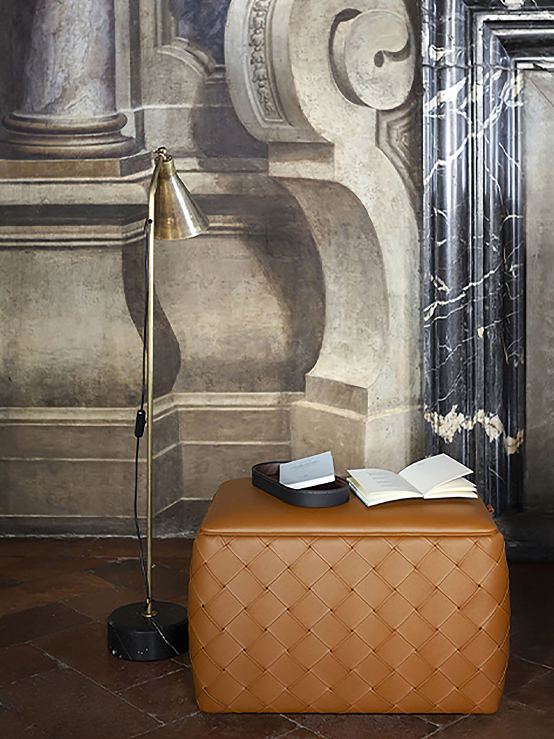 01 grant ottoman 65x45