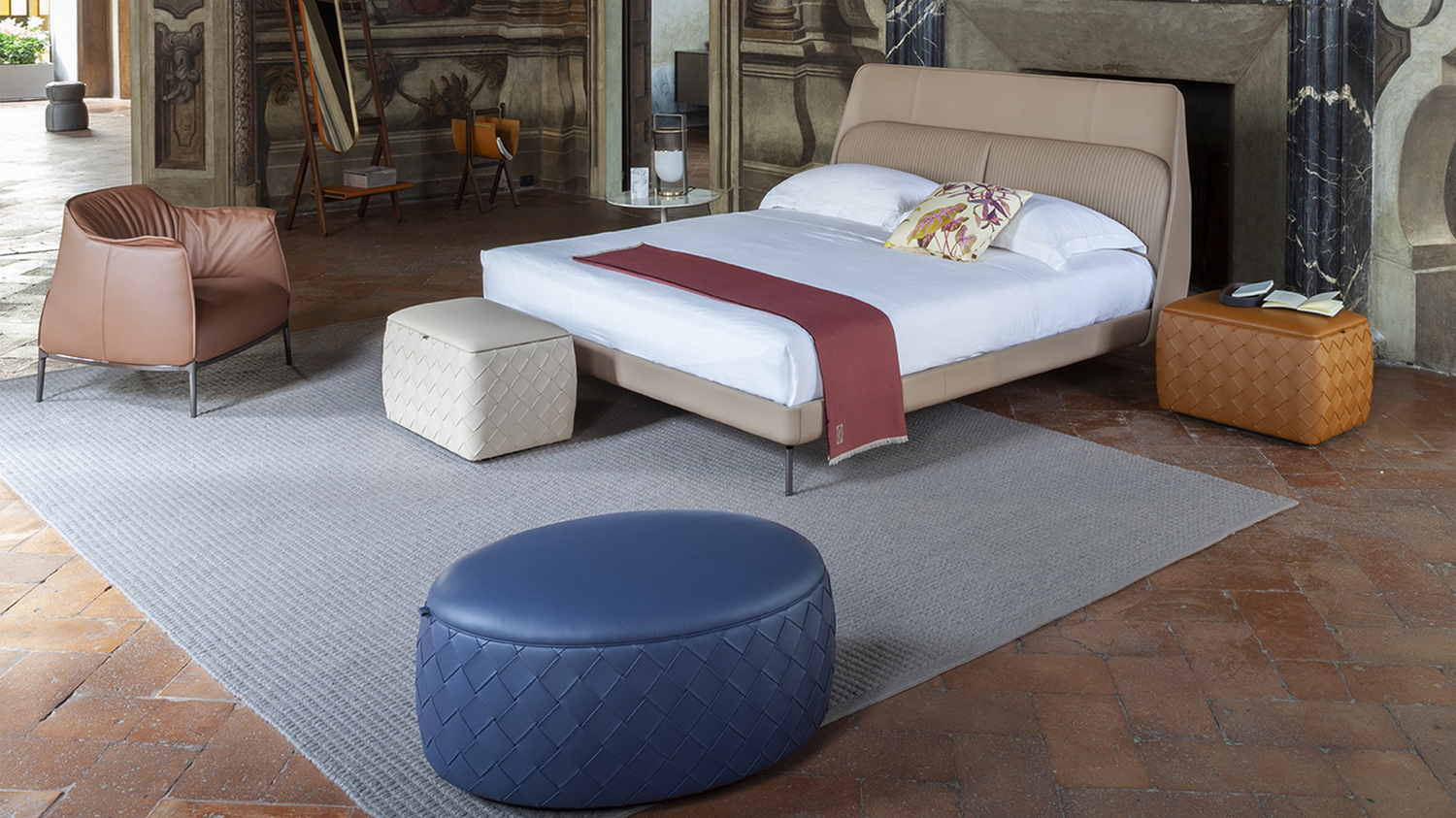 04 grant ottoman 65x45