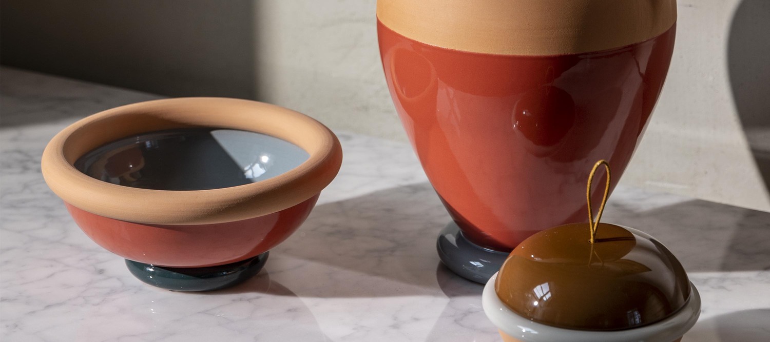 Ikiperu | 纪念杯 Poltrona Frau的Ikiperu陶瓷杯,手工拉坯繪製,釉面與素面條紋交錯。