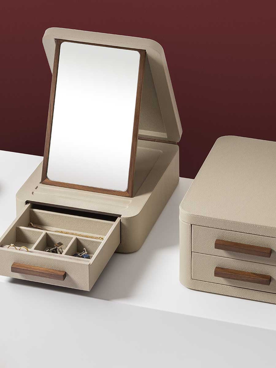 02 lifestyle jewelry box