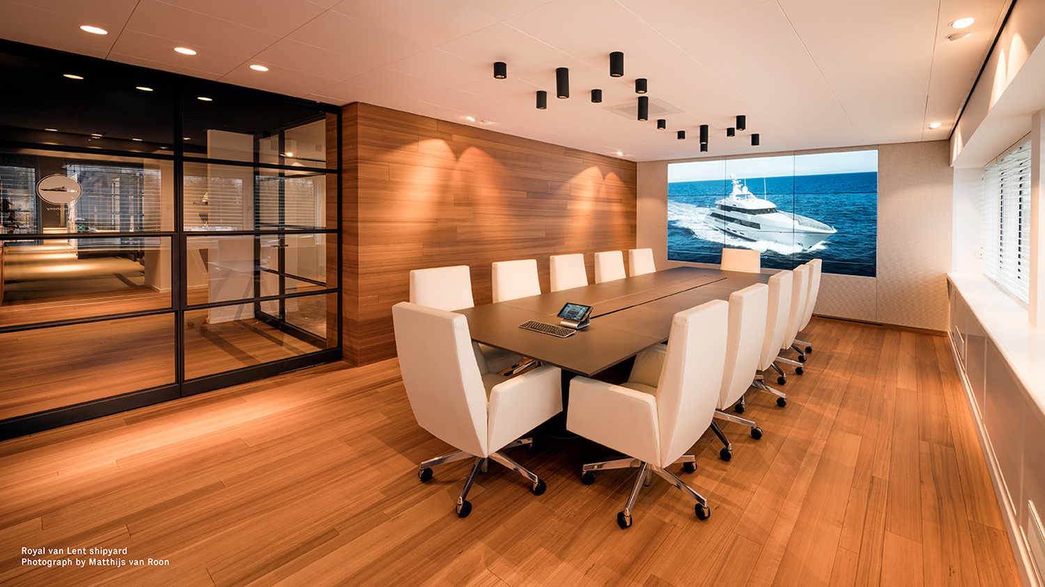 01 mesa due oval meeting