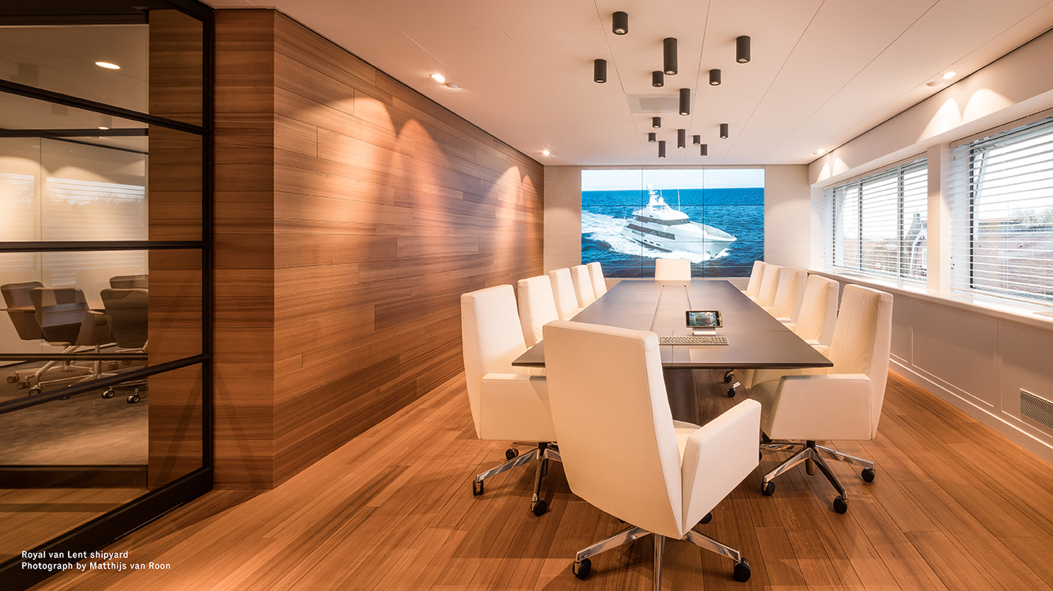 02 mesa due oval meeting