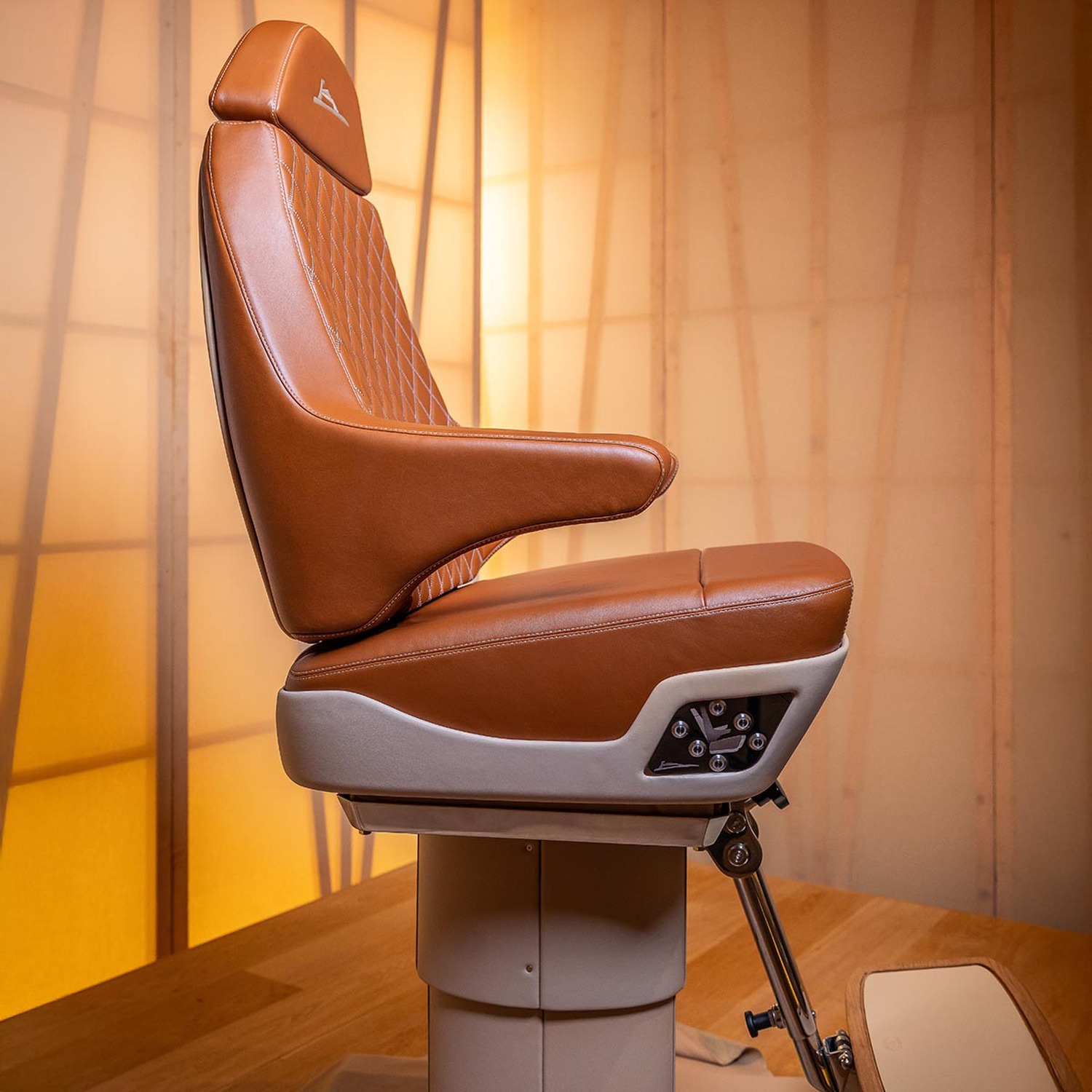 04 nautheos pilot seat