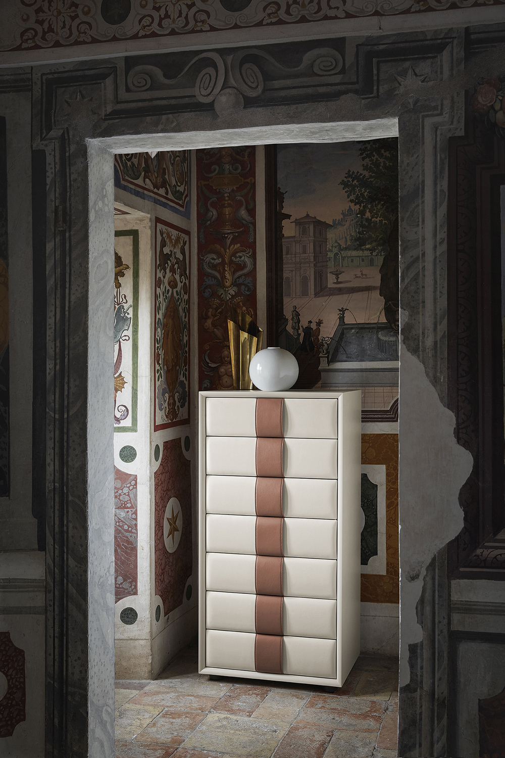 01 obi high drawer chest