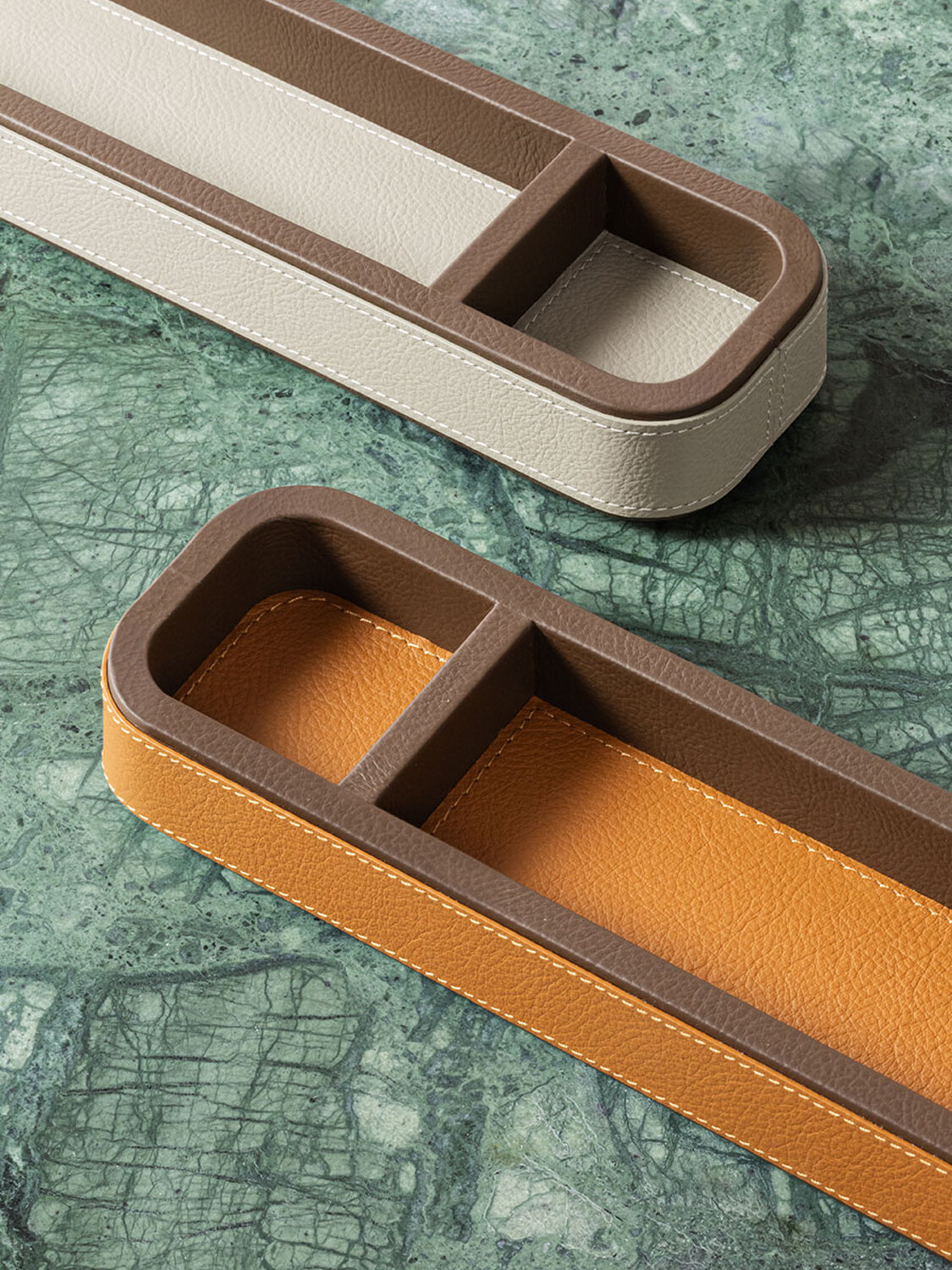 02 office desk accessories