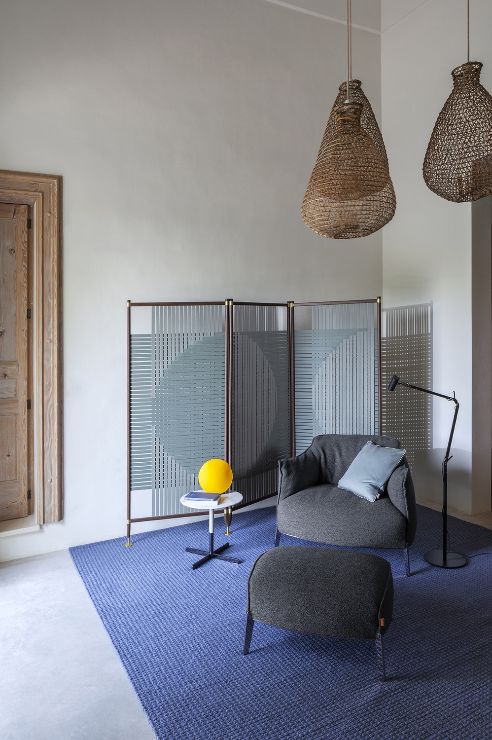 01 plot room divider