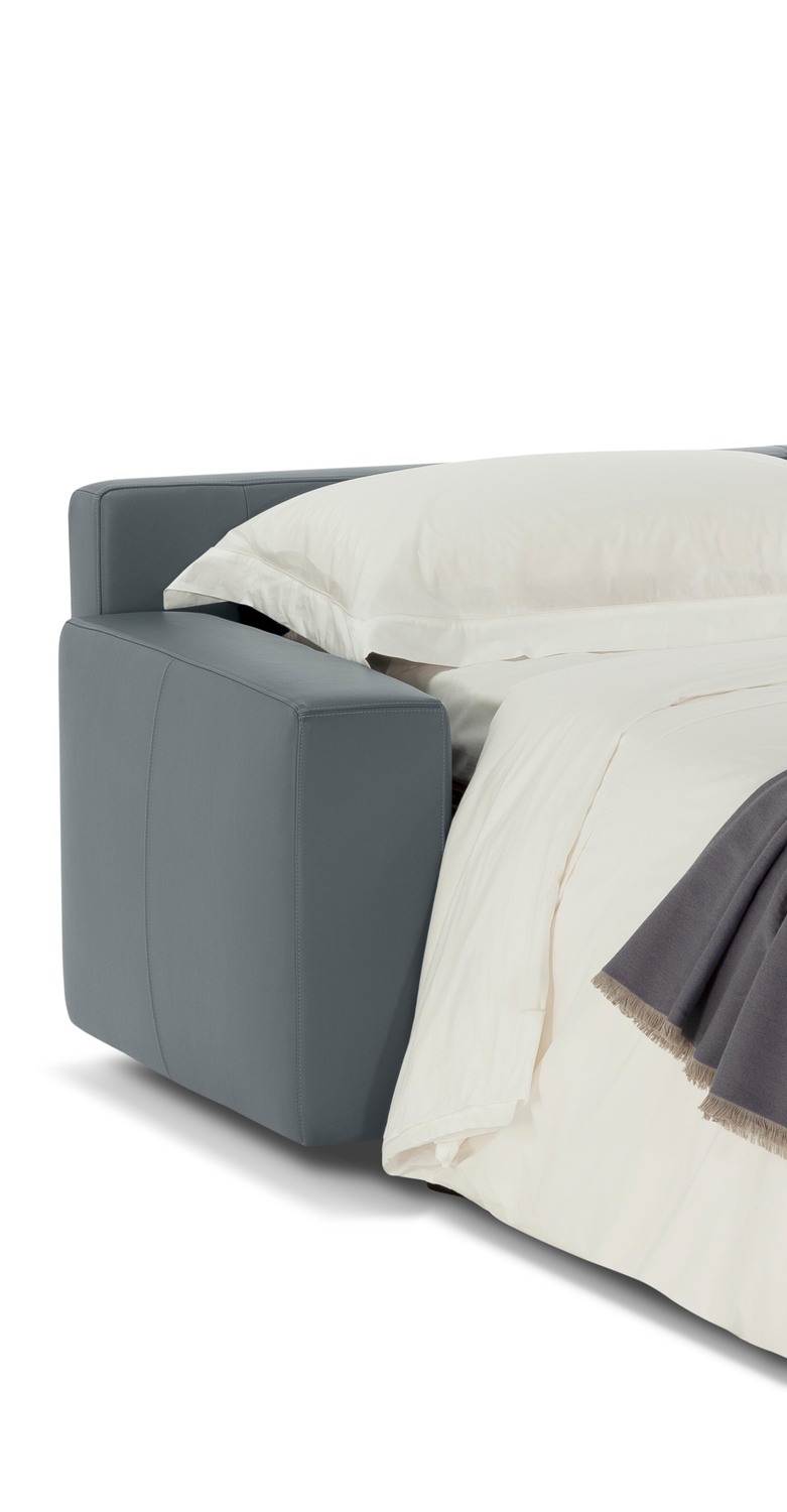 Portofino | 床上用品 Poltrona Frau的Portofino夜用套件,采用亚麻和丝绸,为卧室增添精致与奢华。