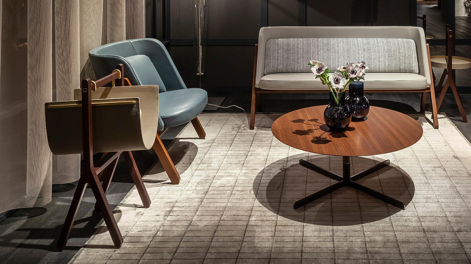 03 ren magazine rack