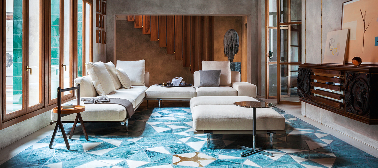 Ren | 小桌 Poltrona Frau的Ren桌,結構優雅,用料上乘。