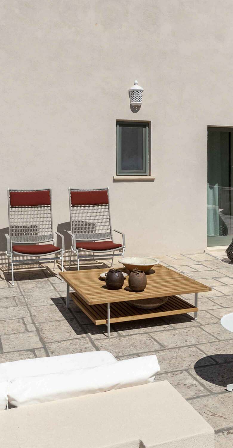 Solaria | 小桌 Poltrona Frau Solaria户外茶几,FSC®柚木实木,不锈钢底座,意大利奢华工艺设计