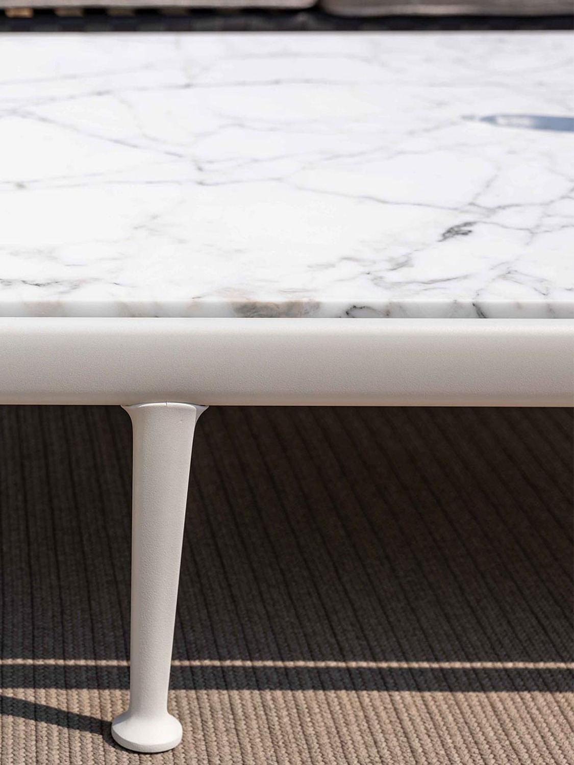 02 souvenir italie 120x120 small table