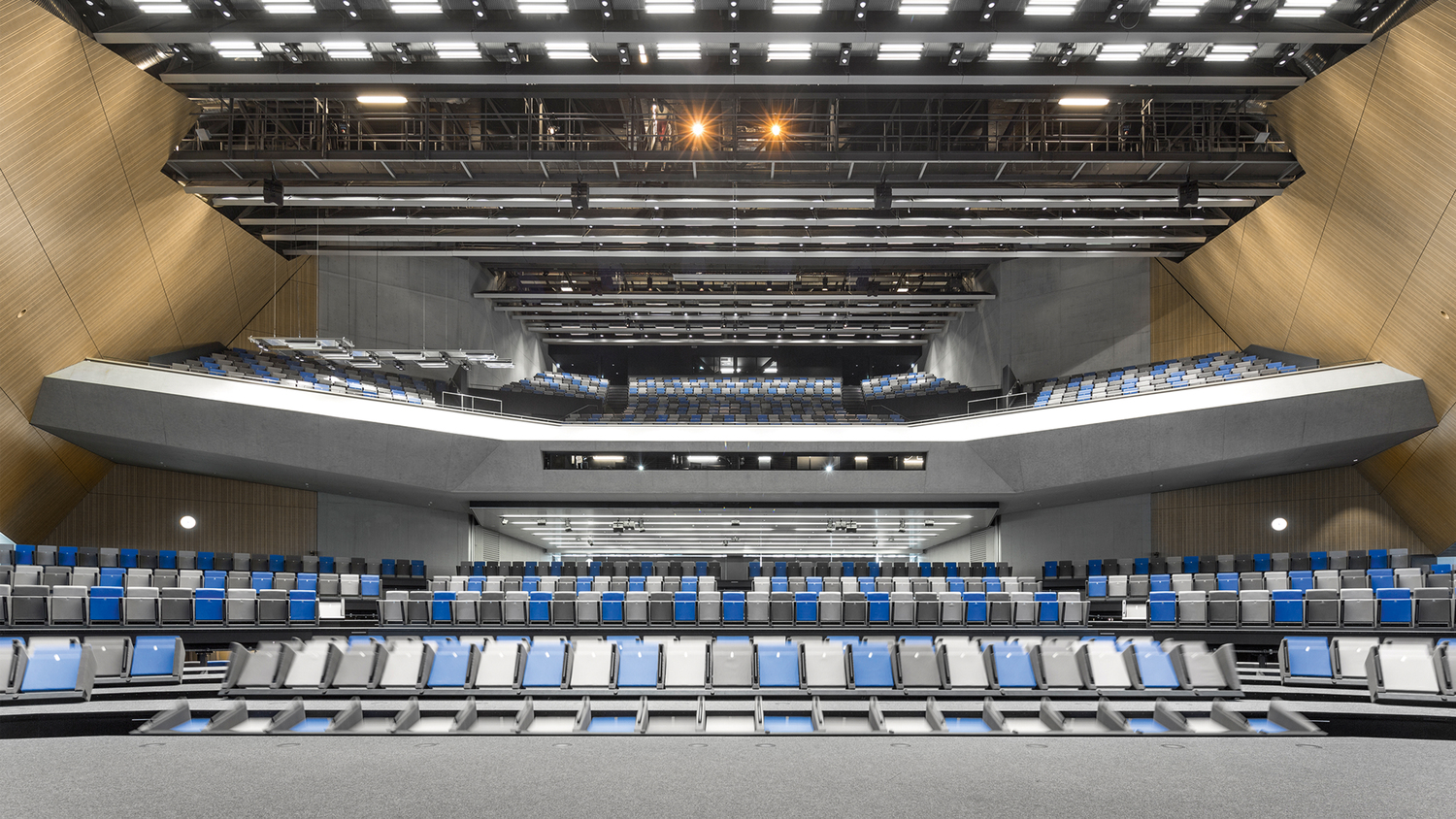 ANTEPRIMA swiss tech ANTEPRIMA swiss tech