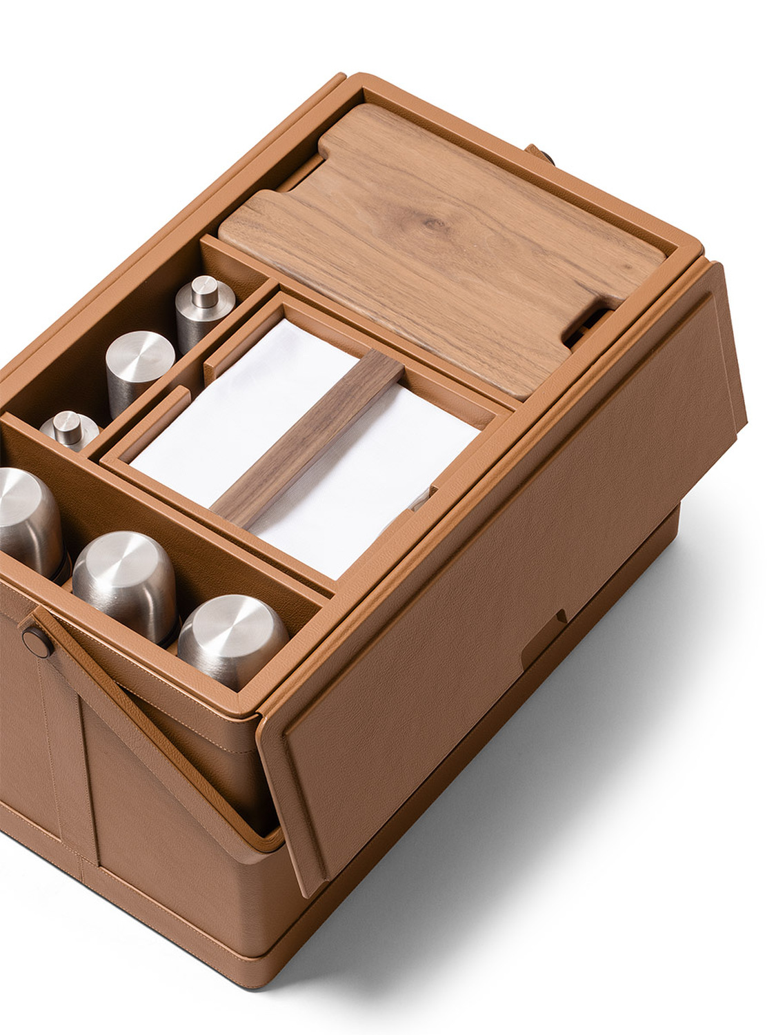 05 tableware picnic basket 05 tableware picnic basket