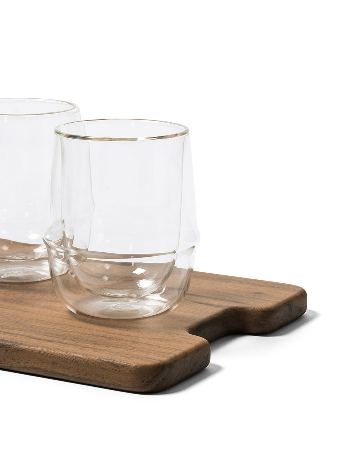 07 tableware picnic basket 07 tableware picnic basket