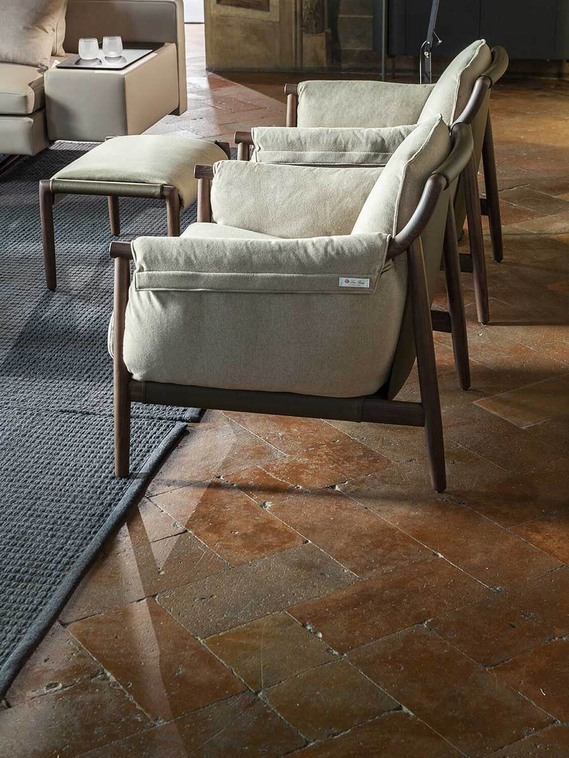 13 times lounge armchair