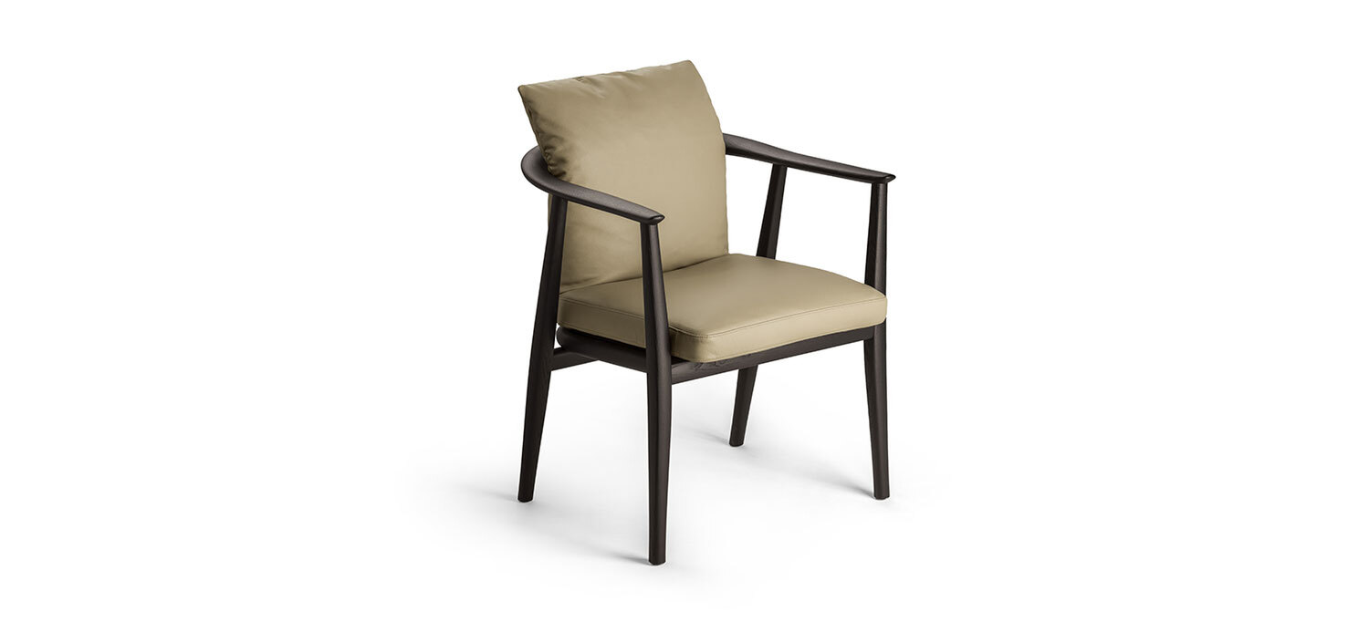 viola essence small armchair v1