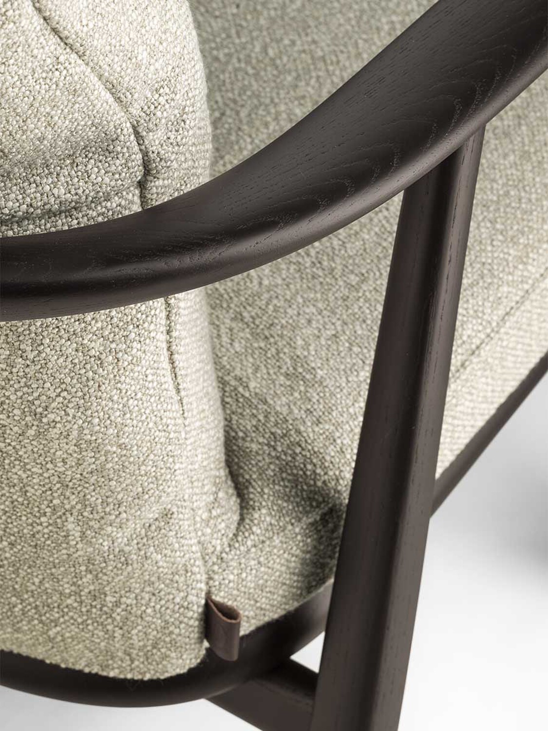 11 viola essence small armchair