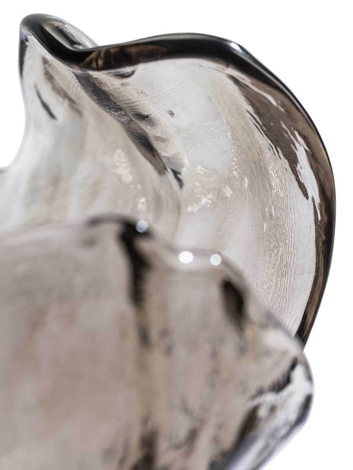 25 water illusion vase