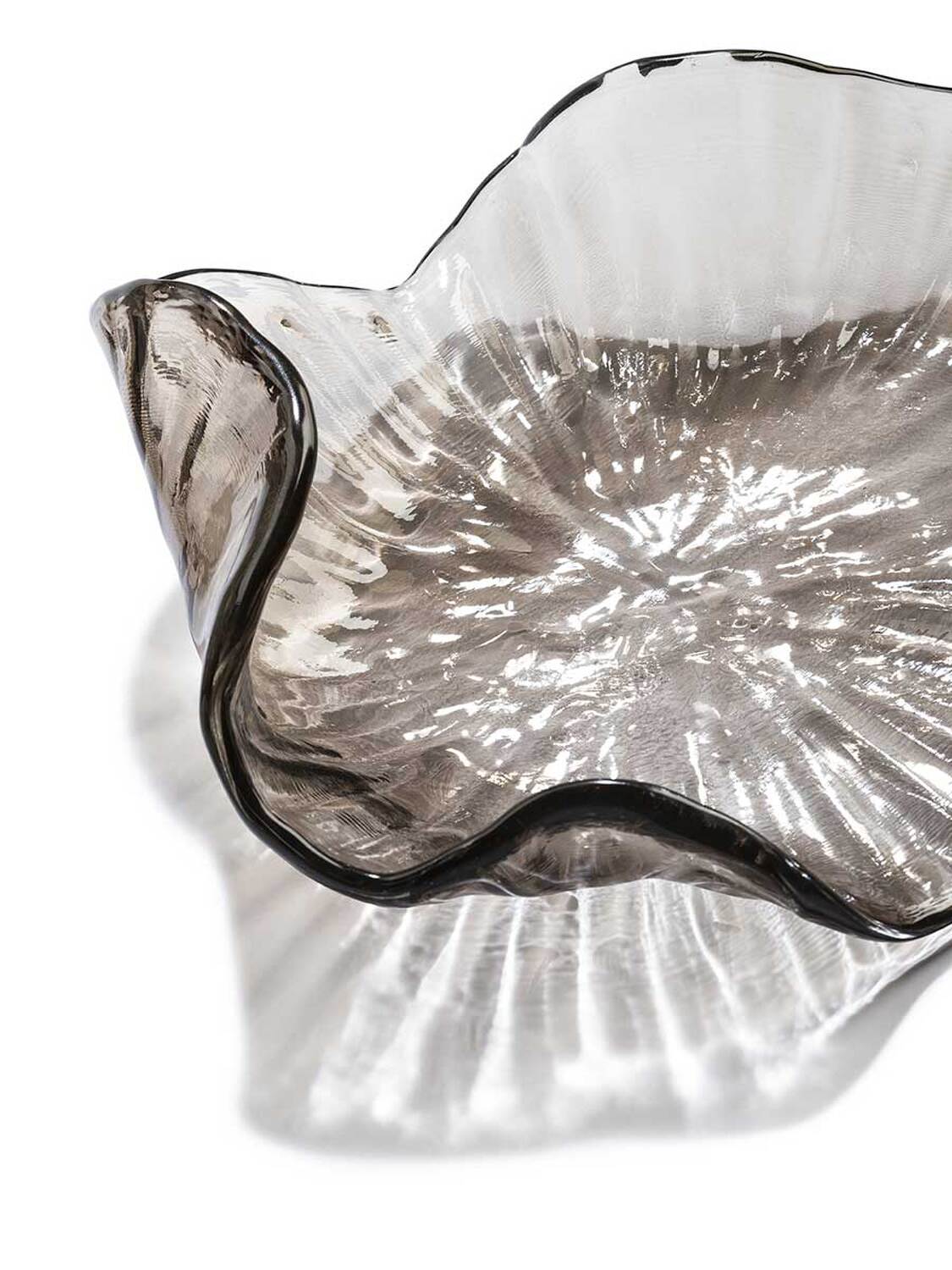 26 water illusion vase