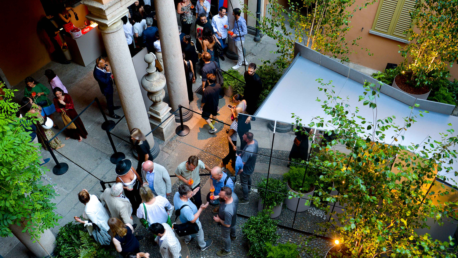 01 an openair aperitivo lluminated by light sensations